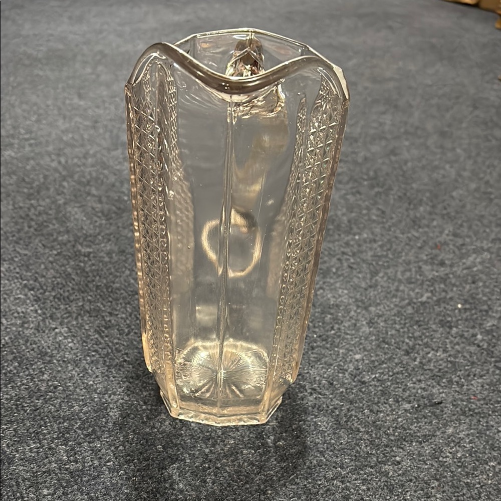 Vintage pressed glass pitcher - Picture 4 of 5
